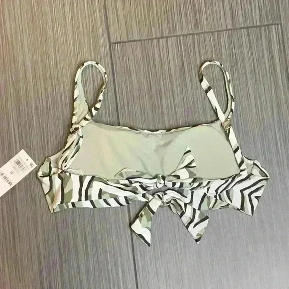 Bar III NWT Summer Sage Green Hypno Beach Cutout Self Tie Bikini Top Size S - Picture 6 of 9